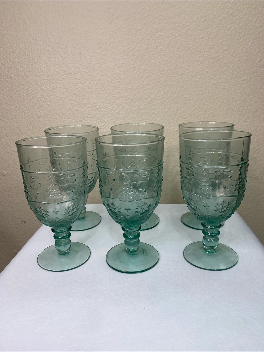 Mikasa Seafoam Green Embossed Glass Goblet Set - 6
